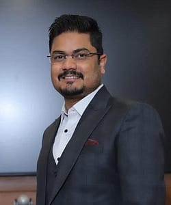 भविष्य से खिलवाड़: नीट पेपर लीक और बहरे सिस्टम की कड़वी सच्चाई।