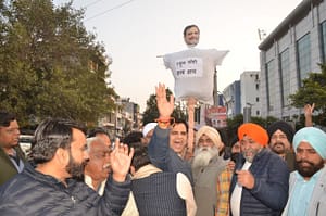 फरीदाबाद में राजनीतिक बयान को लेकर विरोध प्रदर्शन आयोजित